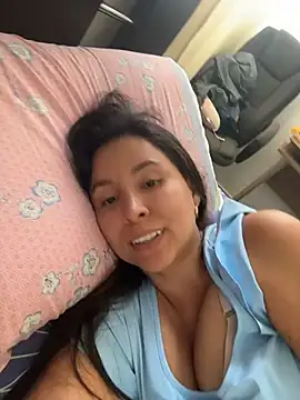 Snapshot of emely_sexx20 chatting on June 4, 2026, 8:46 pm emely sexx20 online show from June 4, 2026, 8:46 pm