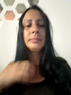 Angelicvill online show from November 18, 2025, 10:51 am