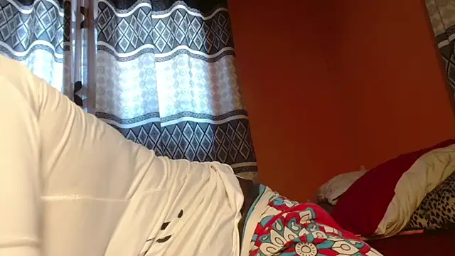 Snapshot of titi_fiesta chatting on March 8, 2025, 8:11 am titi fiesta online show from March 8, 2025, 8:11 am