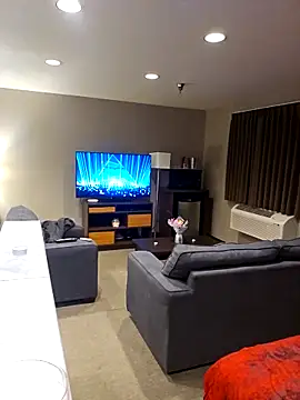 mollyfourtune online show from January 6, 2026, 11:58 am