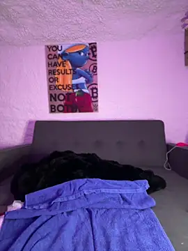 Snapshot of selenaluvv chatting on February 14, 2026, 3:23 pm selenaluvv online show from February 14, 2026, 3:23 pm