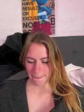 Snapshot of selenaluvv chatting on February 25, 2026, 3:34 pm selenaluvv online show from February 25, 2026, 3:34 pm