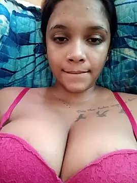 Indianqueen03 online show from April 8, 2026, 9:55 am