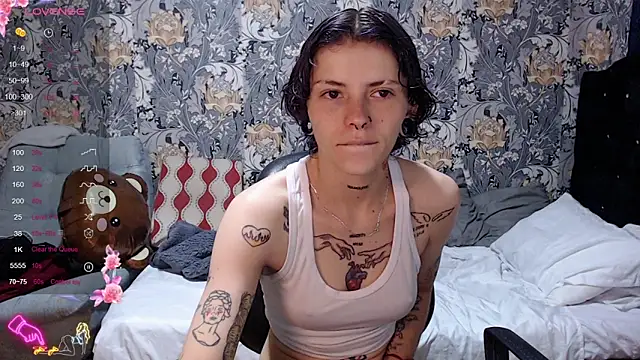 Snapshot of pretty_cristal69 chatting on June 12, 2026, 12:14 pm pretty cristal69 online show from June 12, 2026, 12:14 pm