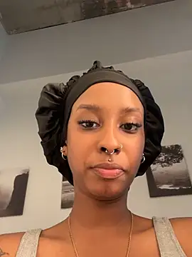 Your Paris online show from April 5, 2026, 5:41 pm