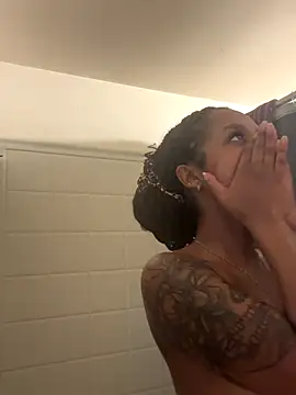 Your Paris online show from November 11, 2025, 6:58 pm