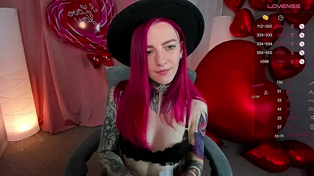 Snapshot of Roxy_____ chatting on February 14, 2025, 2:39 am Roxy      online show from February 14, 2025, 2:39 am