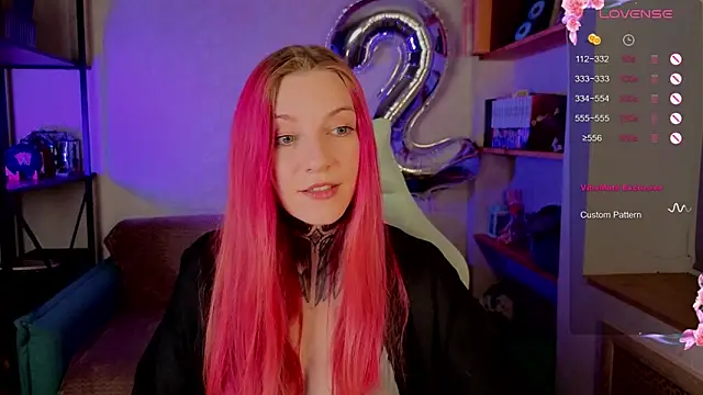Snapshot of Roxy_____ chatting on October 23, 2025, 9:13 pm Roxy      online show from October 23, 2025, 9:13 pm