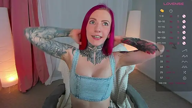 Snapshot of Roxy_____ chatting on March 20, 2025, 8:40 pm Roxy      online show from March 20, 2025, 8:40 pm