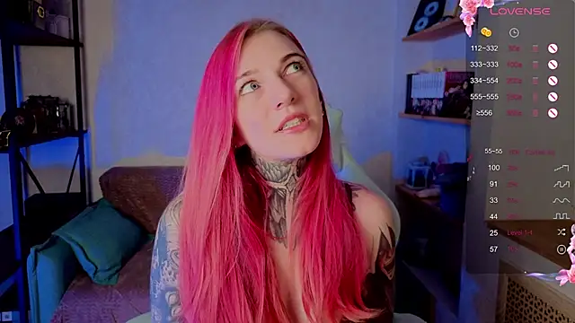 Snapshot of Roxy_____ chatting on September 12, 2025, 9:25 pm Roxy      online show from September 12, 2025, 9:25 pm