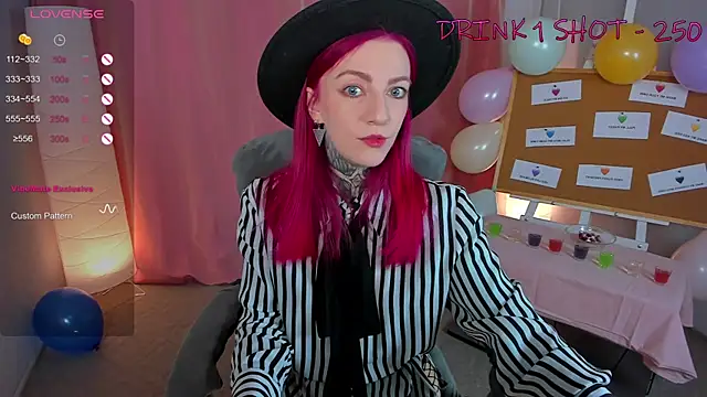 Snapshot of Roxy_____ chatting on February 7, 2025, 8:31 pm Roxy      online show from February 7, 2025, 8:31 pm