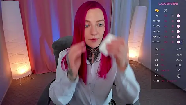 Snapshot of Roxy_____ chatting on January 31, 2025, 11:45 pm Roxy      online show from January 31, 2025, 11:45 pm