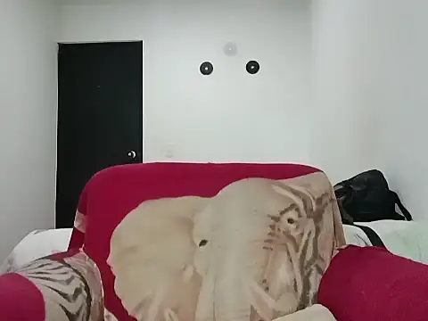 lucydreamm online show from February 1, 2025, 2:26 am