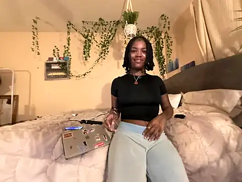 magicalc00ch online show from November 5, 2025, 12:47 am