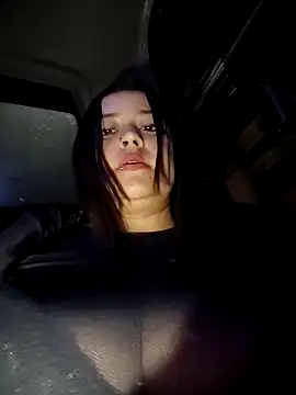 Cristal  04 online show from April 12, 2026, 12:47 am