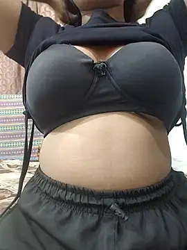 MohiniHott online show from July 20, 2026, 6:10 am