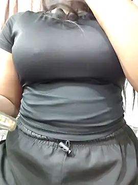 MohiniHott online show from April 6, 2026, 3:57 am