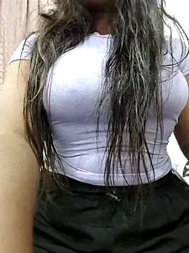 MohiniHott online show from October 5, 2025, 6:15 am