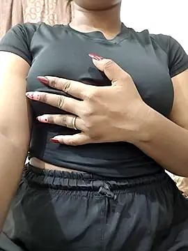 MohiniHott online show from June 28, 2026, 4:41 am
