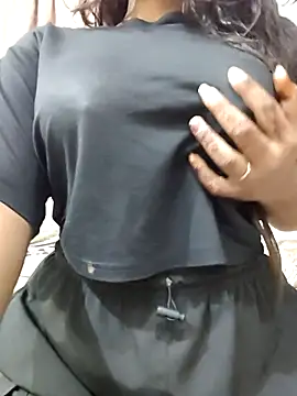 MohiniHott online show from February 19, 2026, 6:21 am