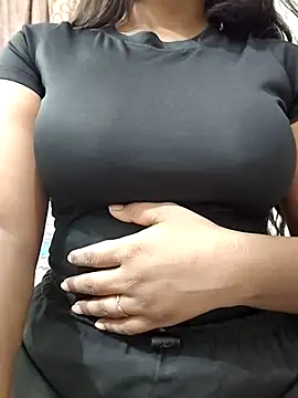 MohiniHott online show from June 21, 2026, 3:45 am