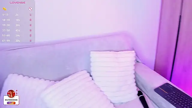 meow moon  online show from March 21, 2026, 4:25 am