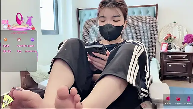 Berrysweet 68 online show from November 6, 2025, 2:37 am