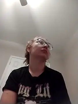 Snapshot of xWhoreAbleX_Pika chatting on November 1, 2025, 3:17 pm xWhoreAbleX Pika online show from November 1, 2025, 3:17 pm