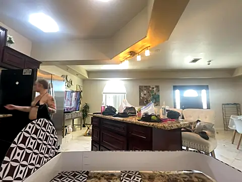 tatted-bitty online show from September 14, 2025, 8:20 pm