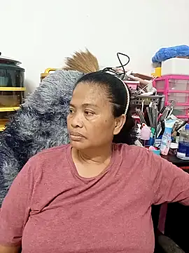 Snapshot of Fon_Bigboobs chatting on November 18, 2025, 11:24 am Fon Bigboobs online show from November 18, 2025, 11:24 am