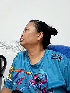 Snapshot of Fon_Bigboobs chatting on February 9, 2026, 3:21 pm Fon Bigboobs online show from February 9, 2026, 3:21 pm