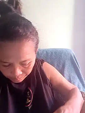 Snapshot of Fon_Bigboobs chatting on February 13, 2026, 6:46 am Fon Bigboobs online show from February 13, 2026, 6:46 am