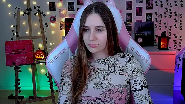 Snapshot of AliceCharmy chatting on October 24, 2025, 5:50 am AliceCharmy online show from October 24, 2025, 5:50 am