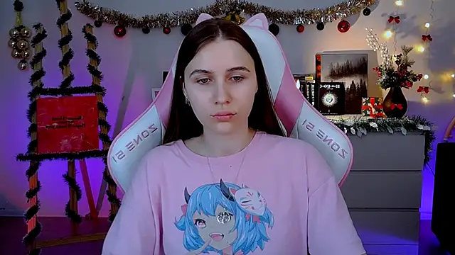 Snapshot of AliceCharmy chatting on December 5, 2025, 9:30 am AliceCharmy online show from December 5, 2025, 9:30 am