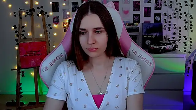 Snapshot of AliceCharmy chatting on October 26, 2025, 5:41 am AliceCharmy online show from October 26, 2025, 5:41 am