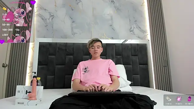 Snapshot of bunny_maxi chatting on February 9, 2025, 3:34 pm bunny maxi online show from February 9, 2025, 3:34 pm