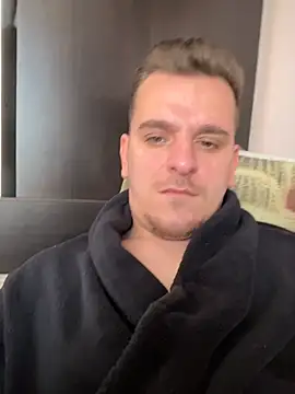 Huge cock22cm online show from March 13, 2026, 9:03 am