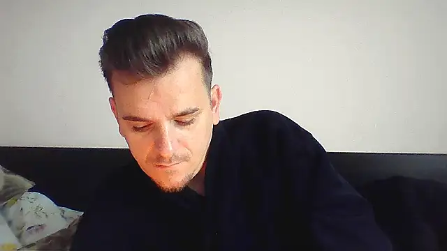 Huge cock22cm online show from October 27, 2025, 6:03 am