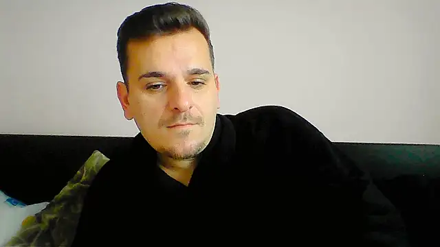 Huge cock22cm online show from December 18, 2025, 8:08 am