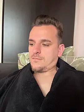 Snapshot of Huge_cock22cm chatting on June 6, 2026, 9:25 am Huge cock22cm online show from June 6, 2026, 9:25 am