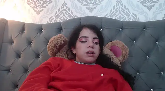 EmmaCowperr online show from March 4, 2025, 7:01 pm