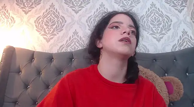 EmmaCowperr online show from March 5, 2025, 4:57 pm