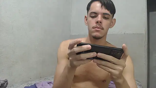 Snapshot of MicaelRian69 chatting on April 29, 2026, 9:21 pm MicaelRian69 online show from April 29, 2026, 9:21 pm