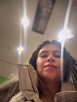 Snapshot of melanny10 chatting on February 6, 2026, 12:12 pm melanny10 online show from February 6, 2026, 12:12 pm