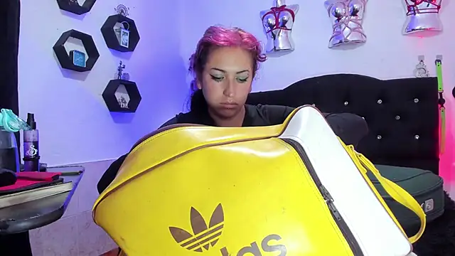 LucyStrike  online show from November 24, 2025, 11:27 pm