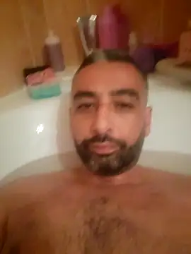 goldenhead1 online show from February 9, 2026, 3:26 am