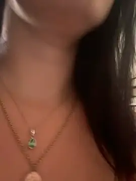 Snapshot of Luccreccia_ chatting on July 10, 2026, 7:41 am Luccreccia online show from July 10, 2026, 7:41 am