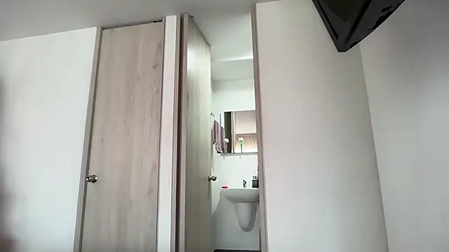 candy-sam28 online show from February 13, 2026, 5:35 pm