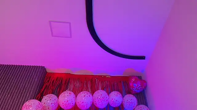 Snapshot of hot_dione chatting on February 13, 2026, 7:14 pm hot dione online show from February 13, 2026, 7:14 pm