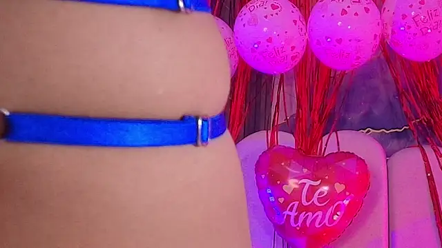 Snapshot of hot_dione chatting on February 12, 2026, 7:13 pm hot dione online show from February 12, 2026, 7:13 pm